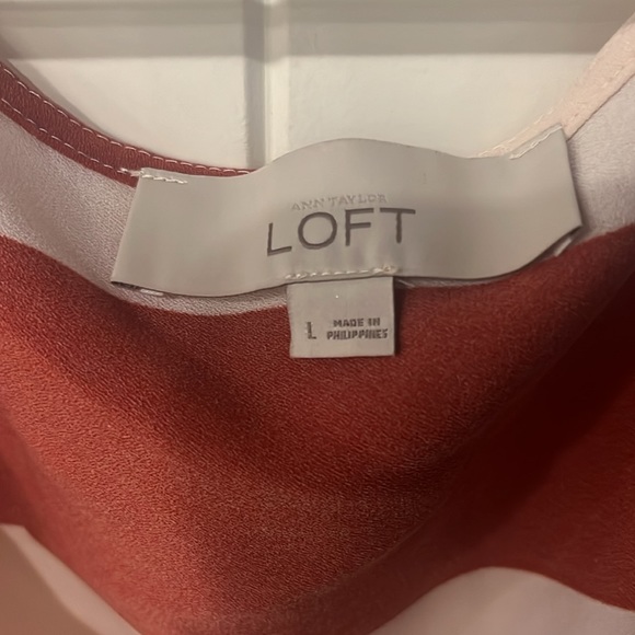 Like new!  Loft Tank! Large! - Picture 2 of 4